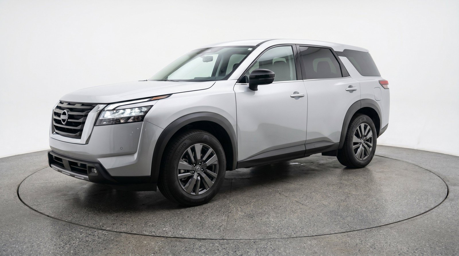 Used 2025 Nissan Pathfinder SV FWD image 3