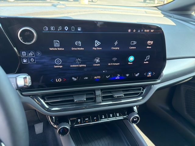 Certified 2024 Chevrolet Equinox EV RS FWD image 17
