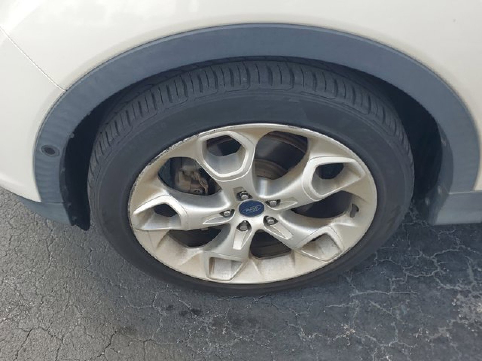 Used 2014 Ford Escape Titanium w/ Equipment Group 401A image 4