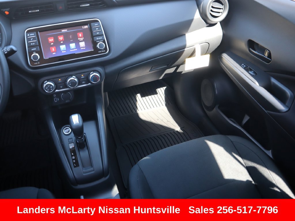 Used 2025 Nissan Kicks Play S FWD image 15