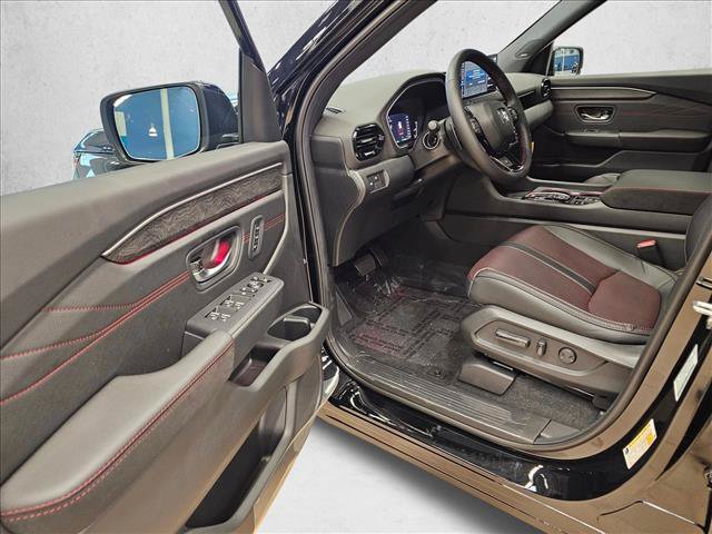 New 2026 Honda Pilot Black Edition image 16