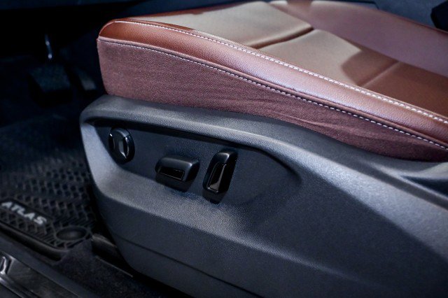 Used 2022 Volkswagen Atlas SE image 17