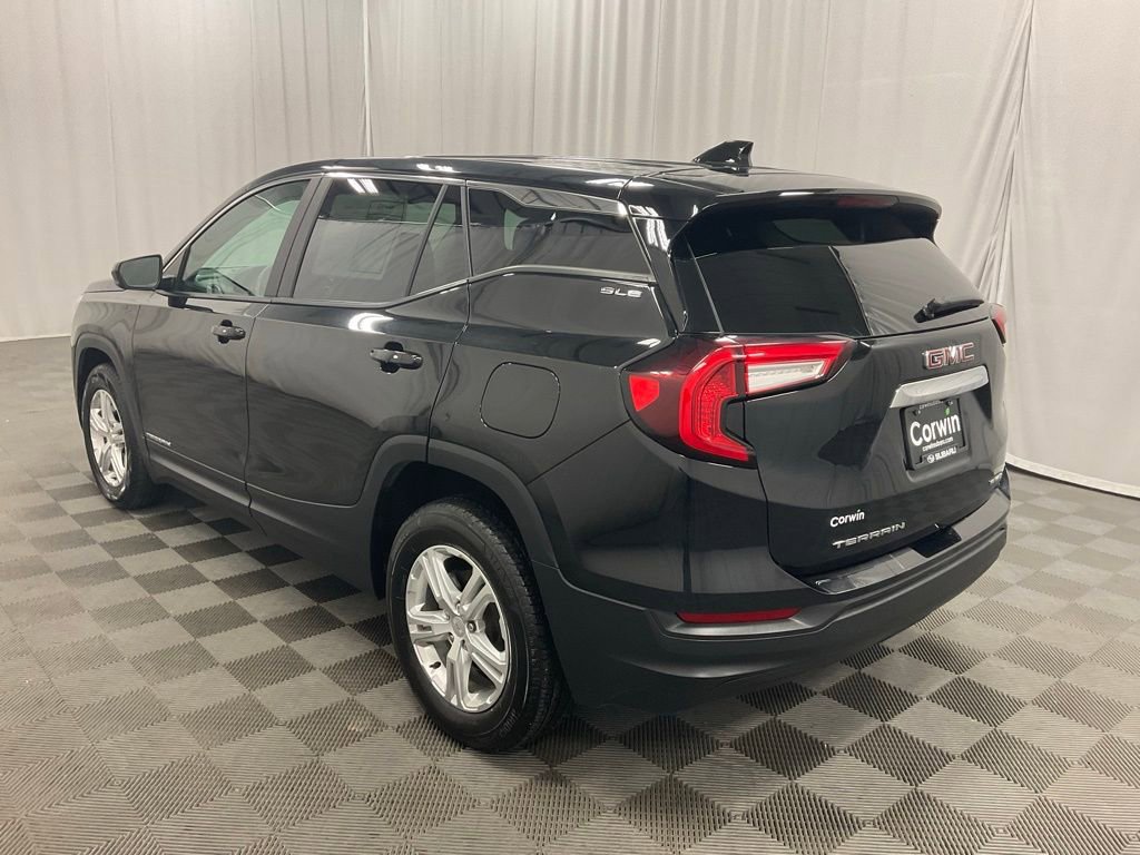Used 2024 GMC Terrain SLE image 7