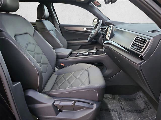 Used 2025 Volkswagen Atlas Cross Sport SE image 21