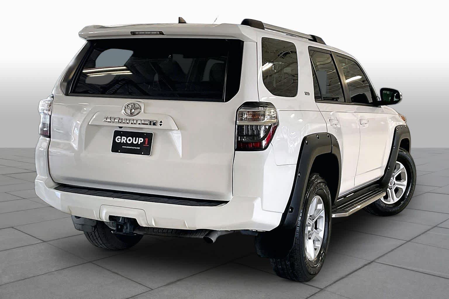 Used 2020 Toyota 4Runner SR5 Premium RWD image 12