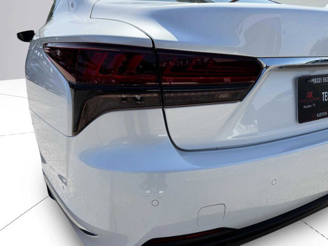 Used 2023 Lexus LS 500 w/ Accessory Package (Z2) image 15