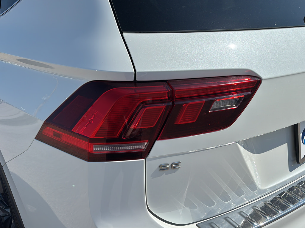 Certified 2023 Volkswagen Tiguan SE FWD image 31