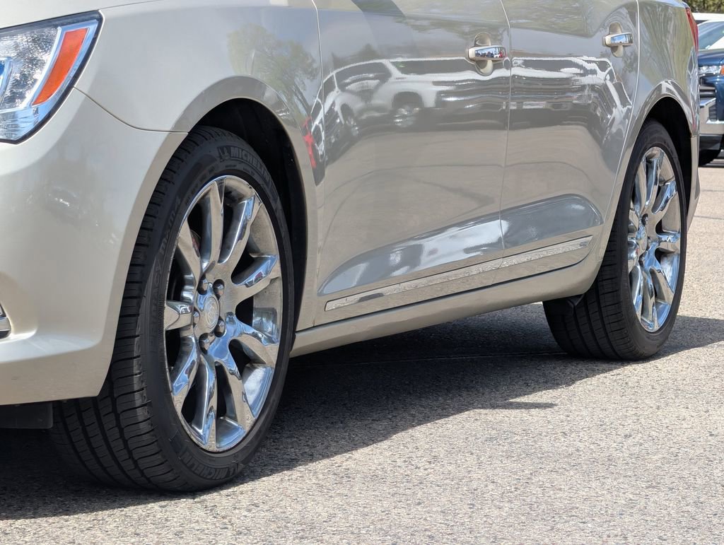 Used 2014 Buick LaCrosse Premium w/ Driver Confidence Package FWD image 5