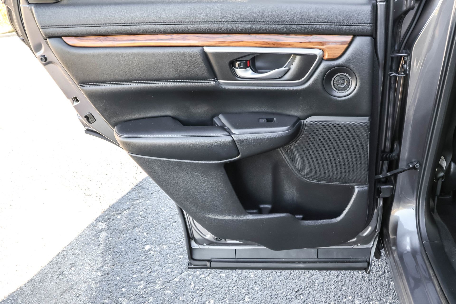 Used 2020 Honda CR-V Touring image 34