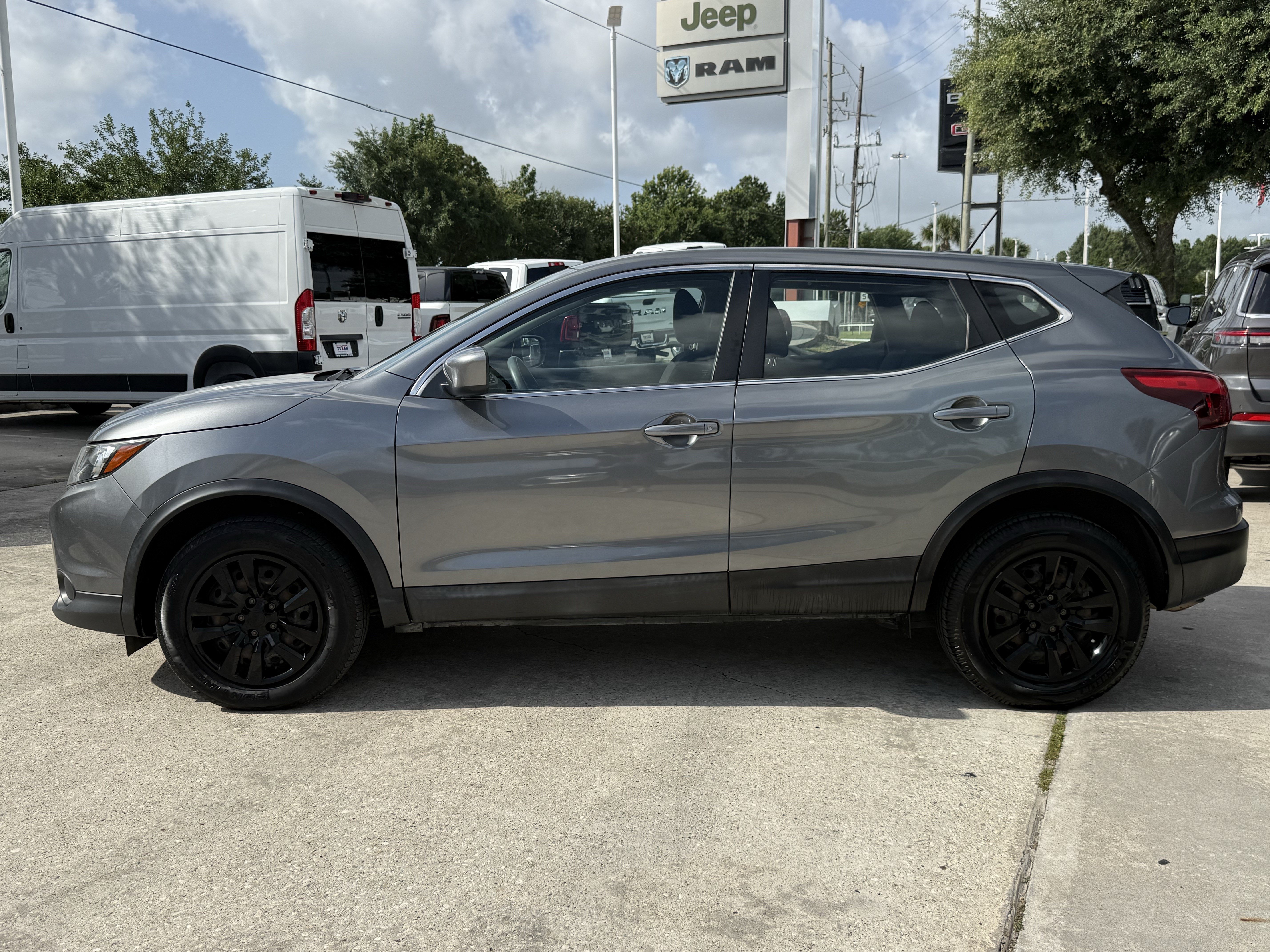 Used 2019 Nissan Rogue Sport S AWD/4WD image 8