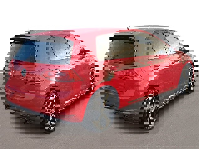 Used 2016 Volkswagen Golf S image 4