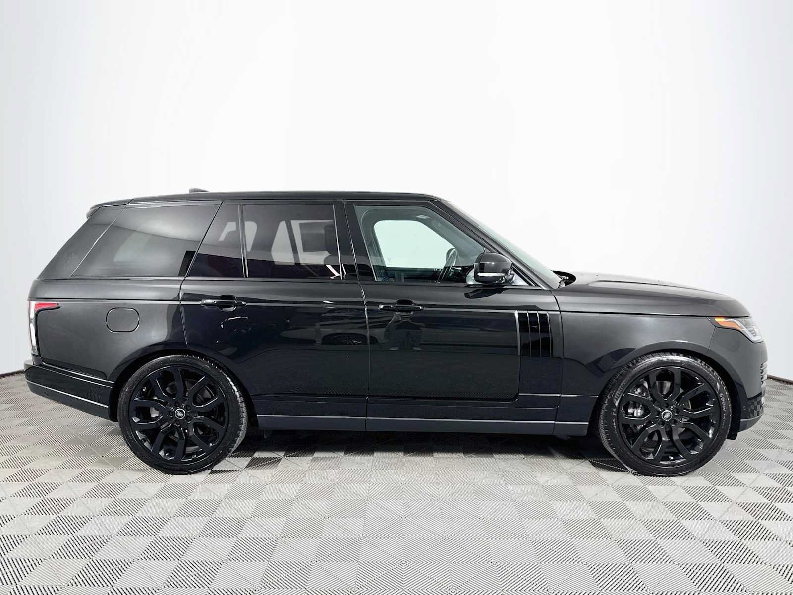 Used 2020 Land Rover Range Rover HSE AWD/4WD image 4