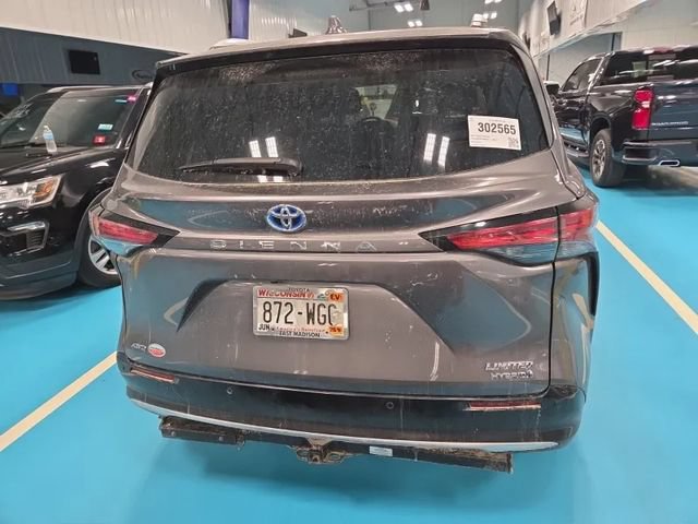 Used 2023 Toyota Sienna Limited AWD/4WD image 6