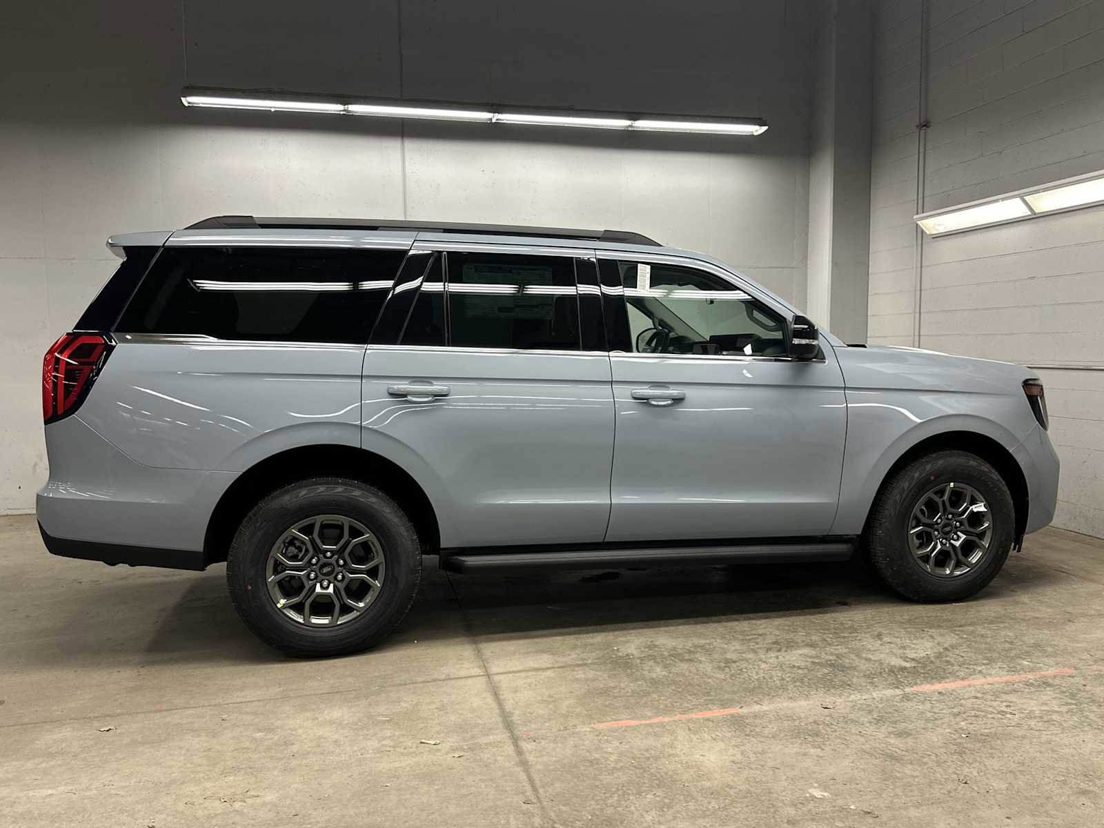 New 2026 Ford Expedition Active AWD/4WD image 3