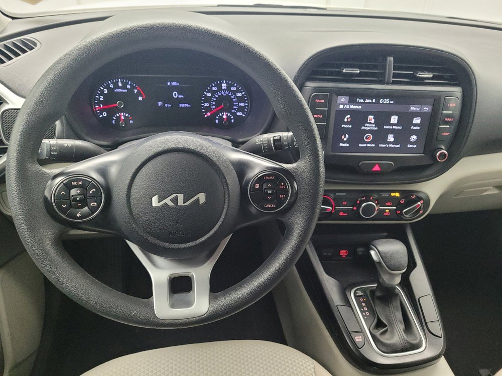 Used 2022 Kia Soul LX image 22