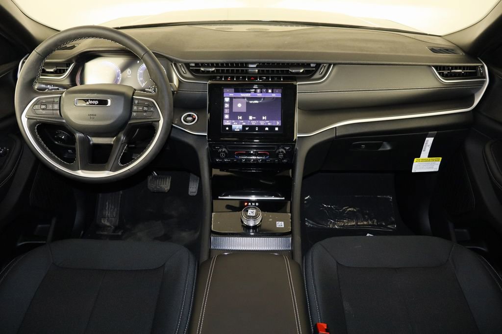 New 2026 Jeep Grand Cherokee L Laredo image 14