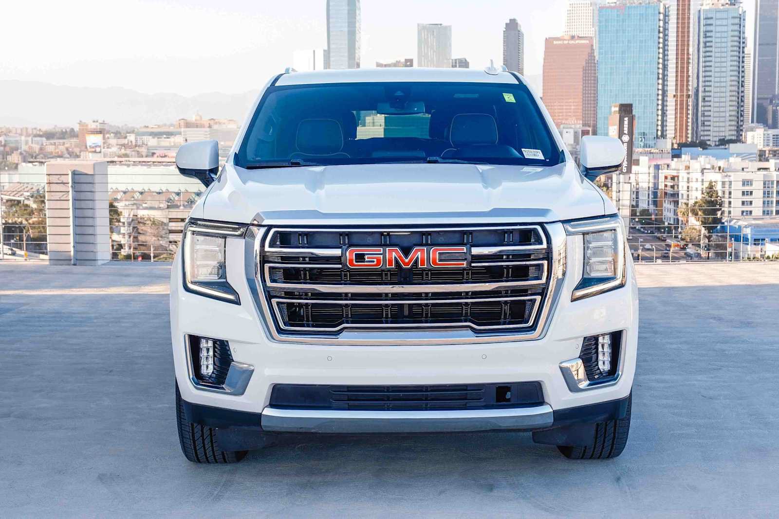 Used 2021 GMC Yukon SLT RWD image 2