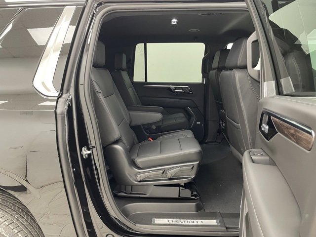 New 2026 Chevrolet Suburban LT w/ Comfort Package image 13