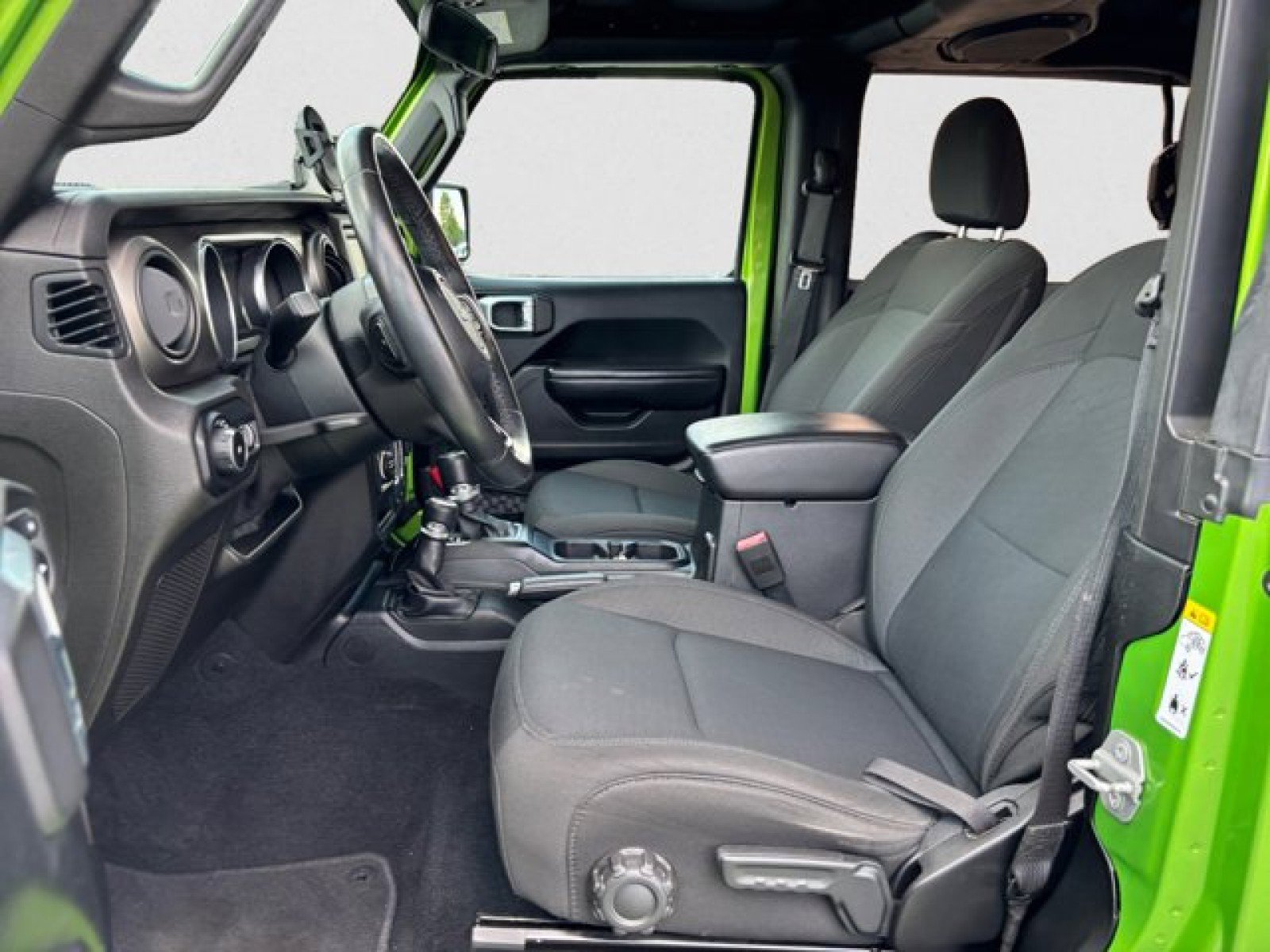 Used 2019 Jeep Wrangler Sport image 10