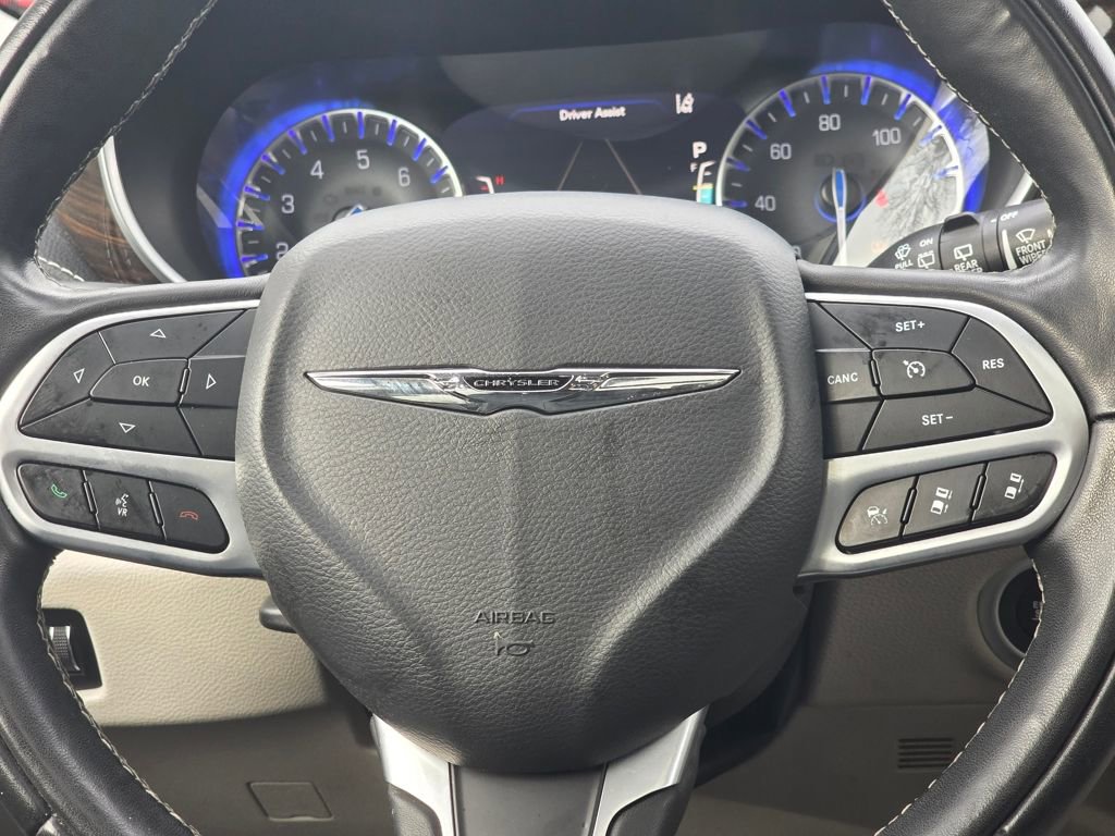 Used 2022 Chrysler Pacifica Limited image 19