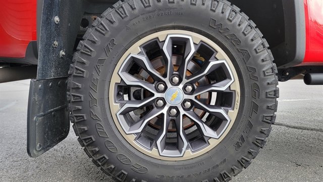 Used 2020 Chevrolet Colorado ZR2 image 15
