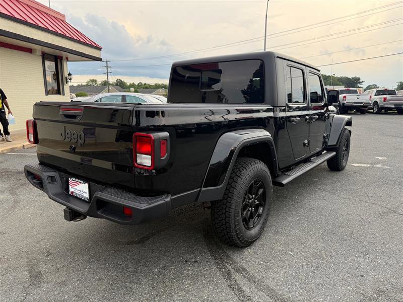 Used 2021 Jeep Gladiator Sport image 3