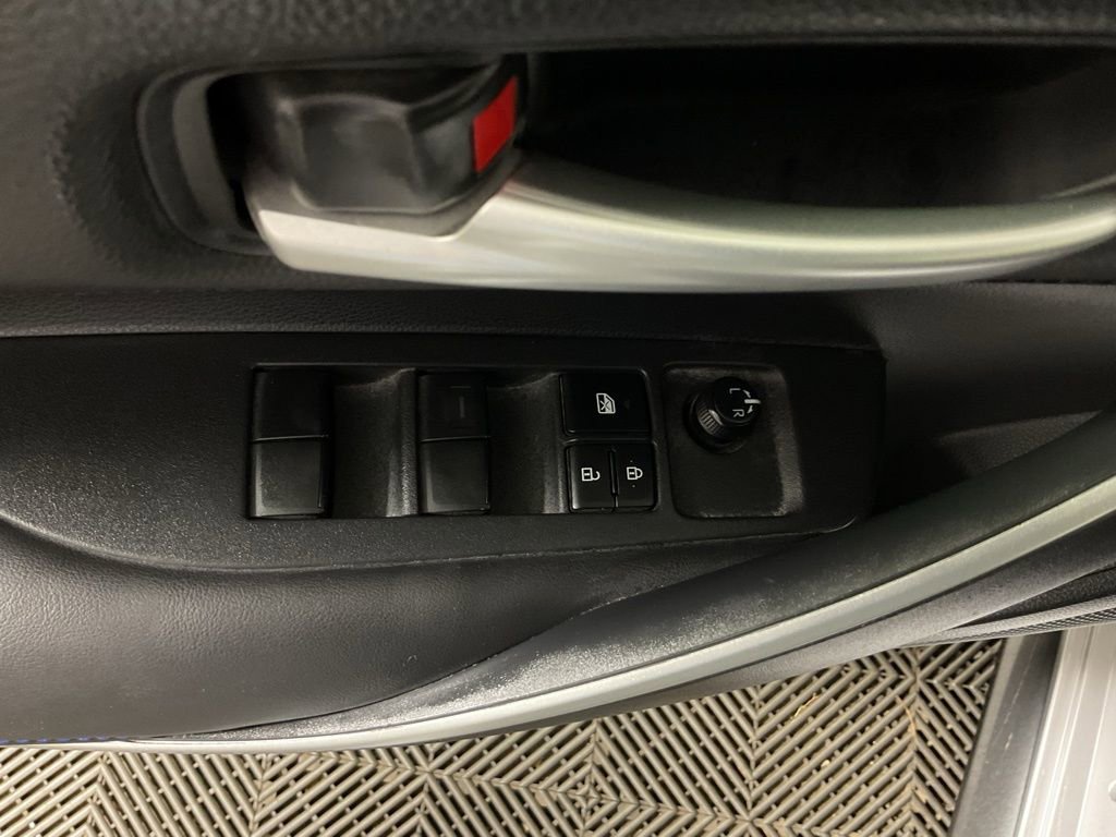 Used 2020 Toyota Corolla SE w/ SE Premium Package FWD image 21