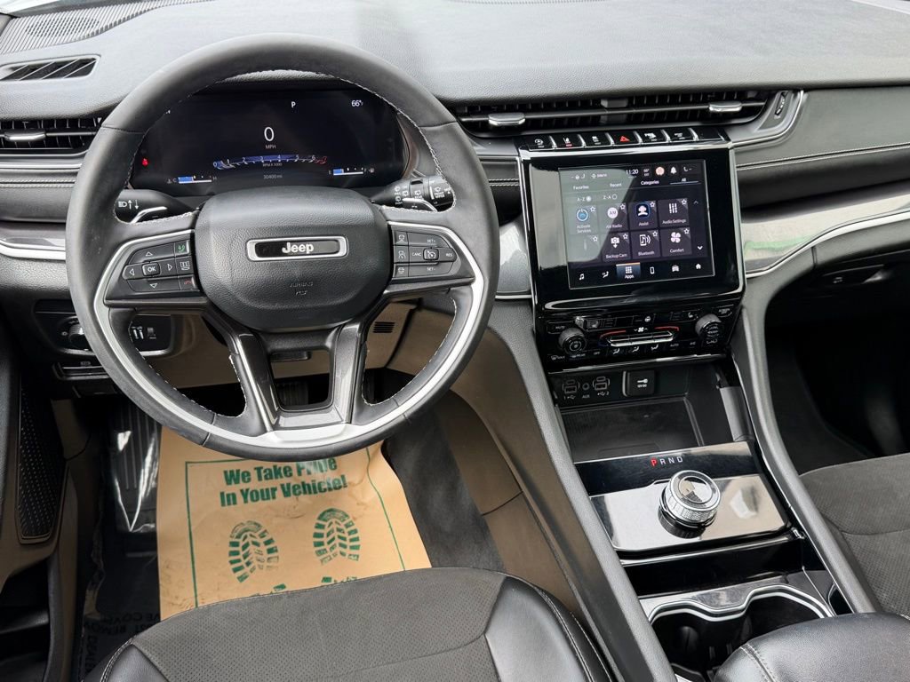 Used 2023 Jeep Grand Cherokee Altitude image 16