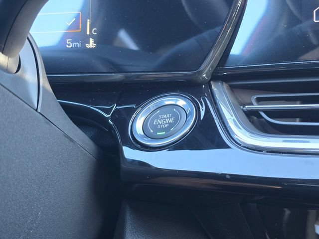New 2026 Chevrolet Trax RS w/ Sunroof Package FWD image 32