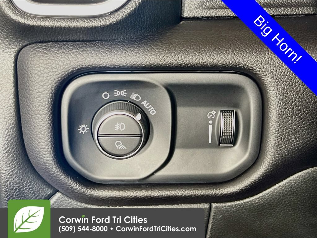 Used 2022 RAM 3500 Big Horn w/ Night Edition AWD/4WD image 18