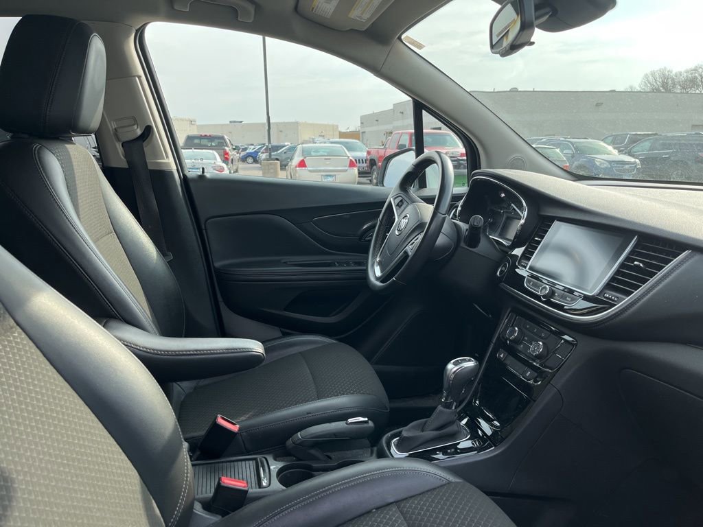 Used 2018 Buick Encore Sport Touring w/ Safety Package image 2