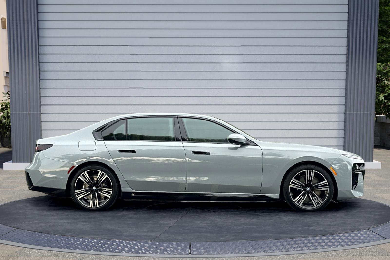 New 2026 BMW i7 xDrive60 image 3