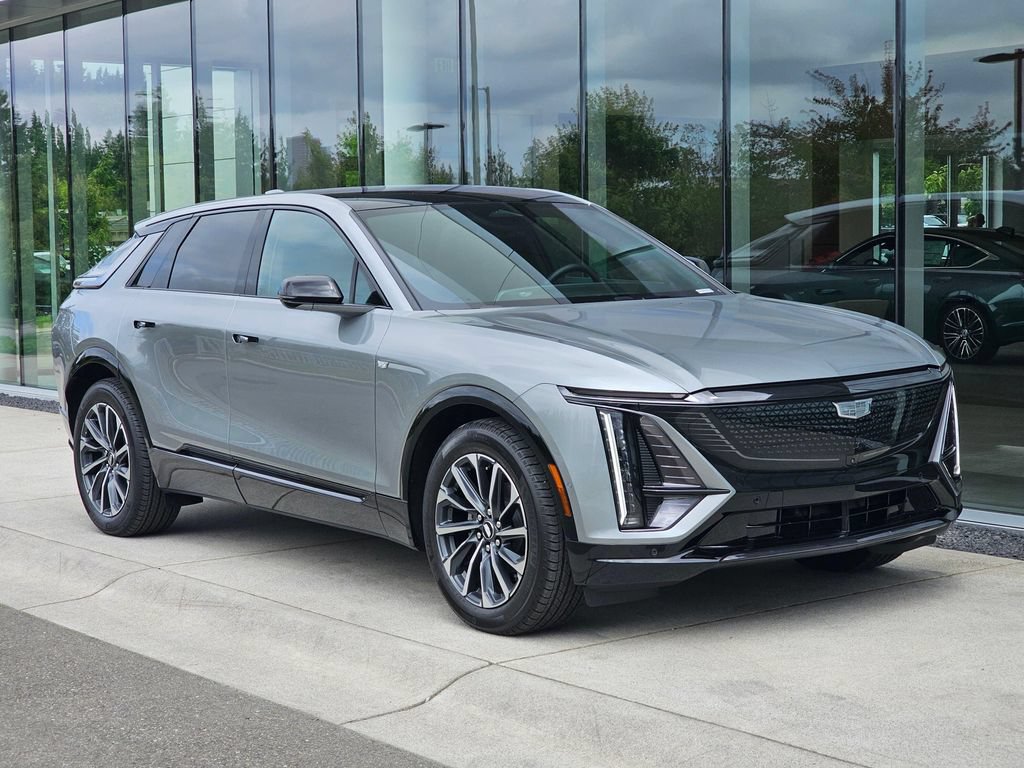 Used 2026 Cadillac Lyriq Sport AWD/4WD image 7