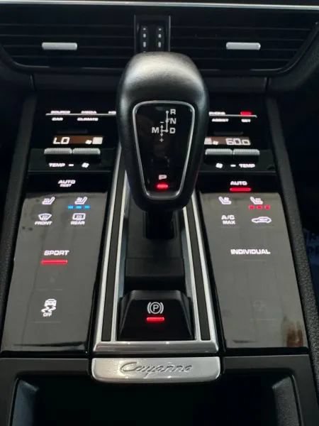 Used 2019 Porsche Cayenne AWD/4WD image 38