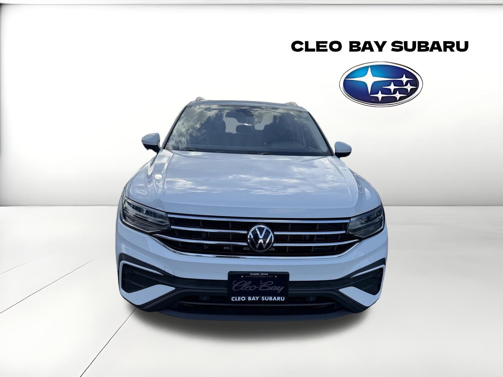 Used 2022 Volkswagen Tiguan SE FWD image 2