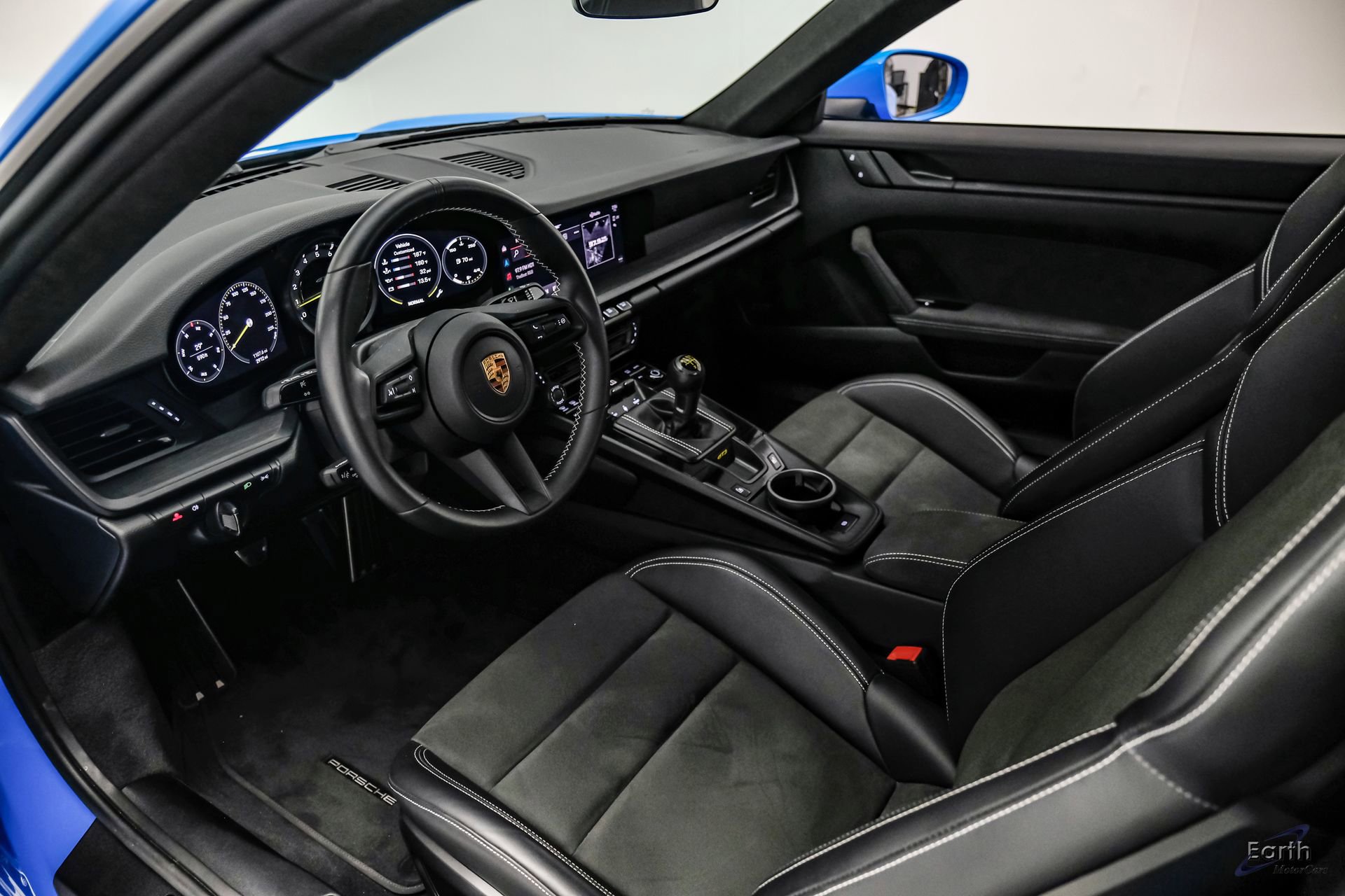 Used 2022 Porsche 911 GT3 RWD image 2