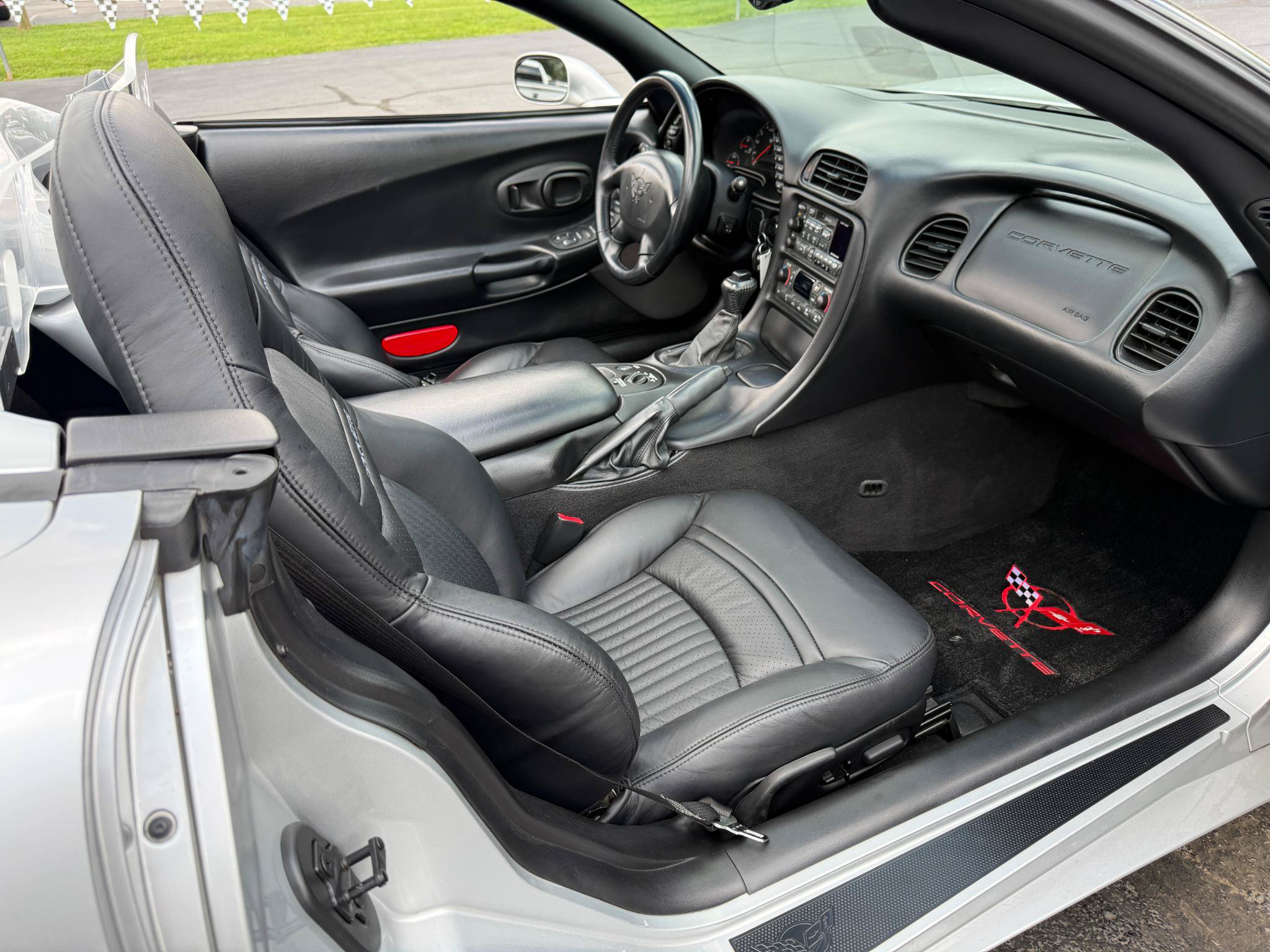 Used 2002 Chevrolet Corvette Convertible w/ Preferred Equipment Group2 RWD image 23