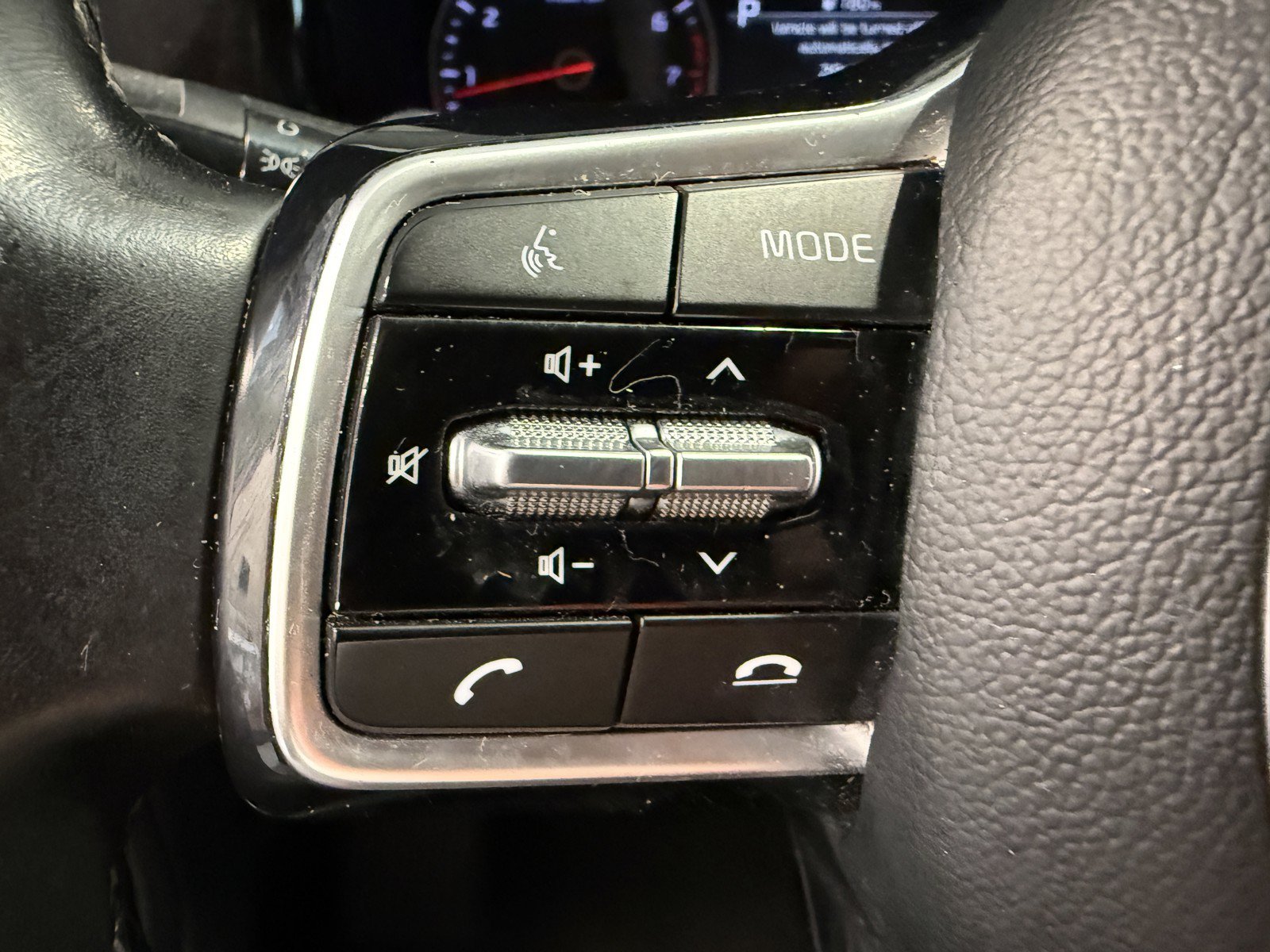 Used 2022 Kia Sorento S w/ Panoramic Sunroof Package FWD image 13