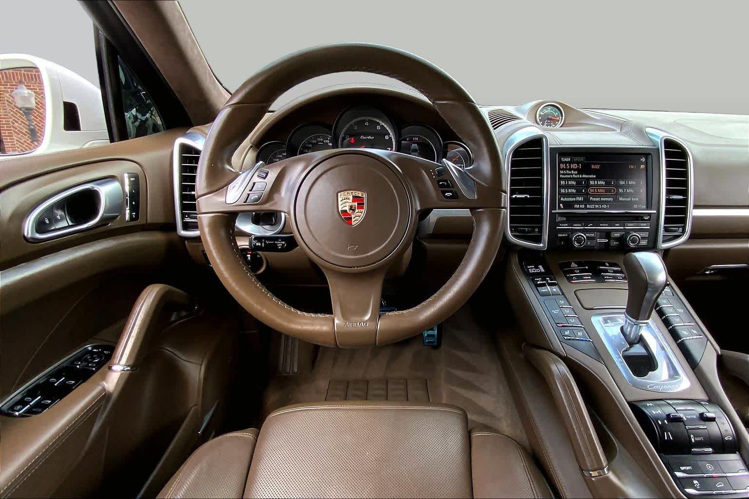Used 2013 Porsche Cayenne Turbo AWD/4WD image 6