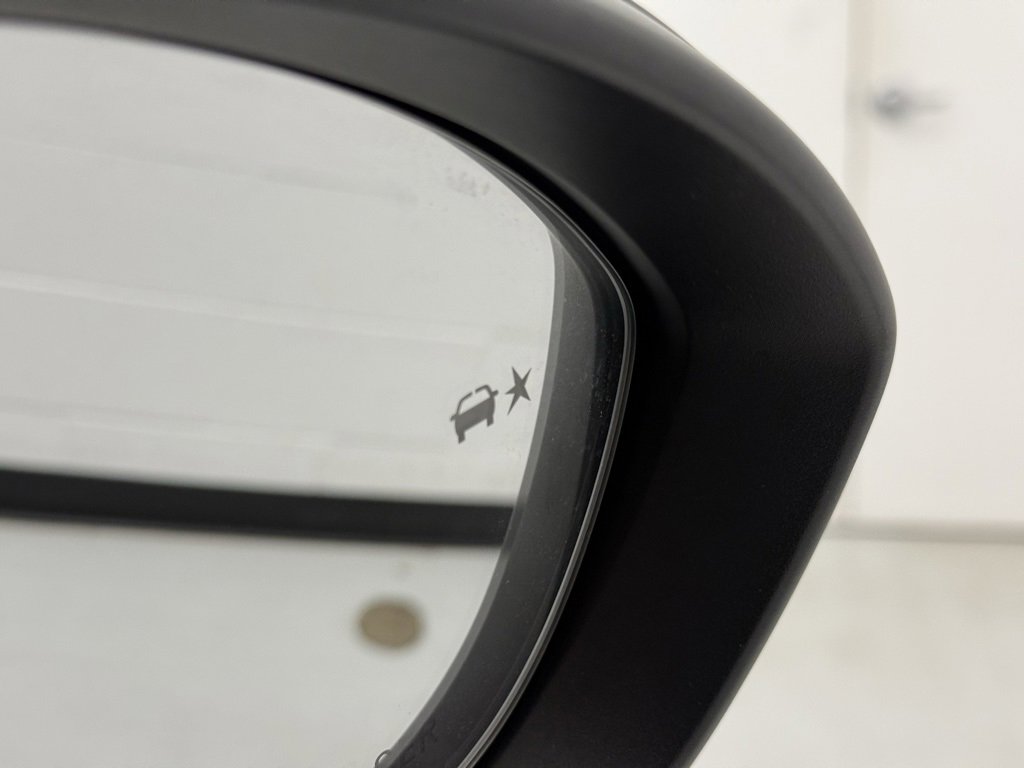 Used 2023 Buick Envision Essence w/ Sport Touring Package image 41