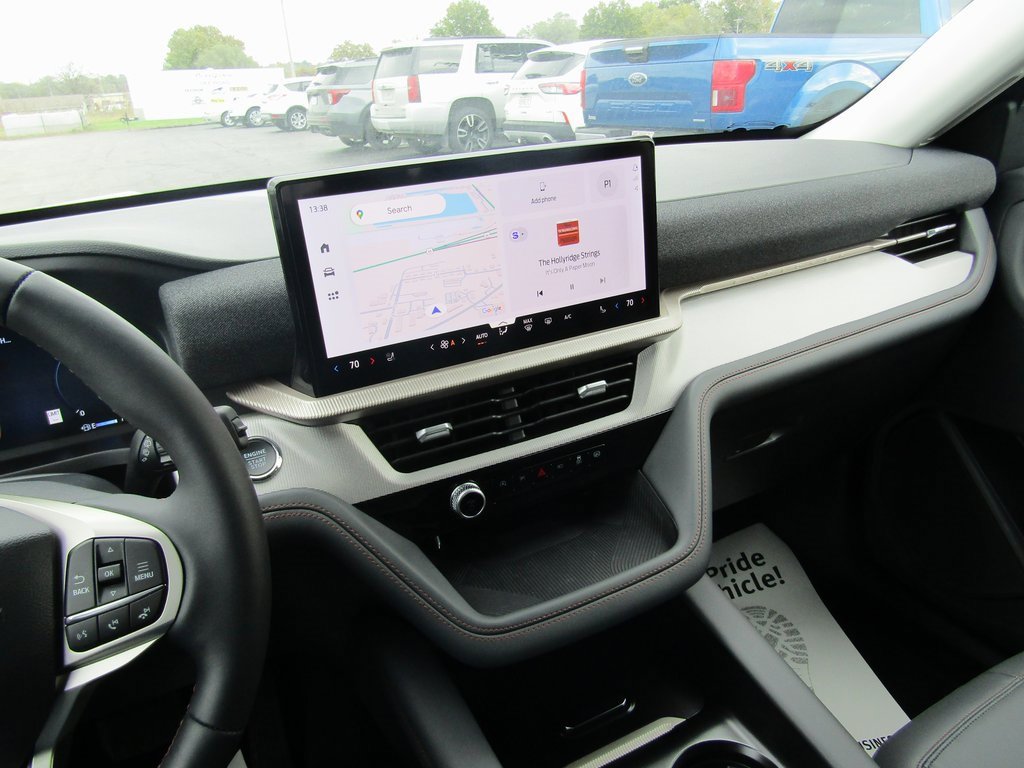 New 2025 Ford Explorer Active image 30