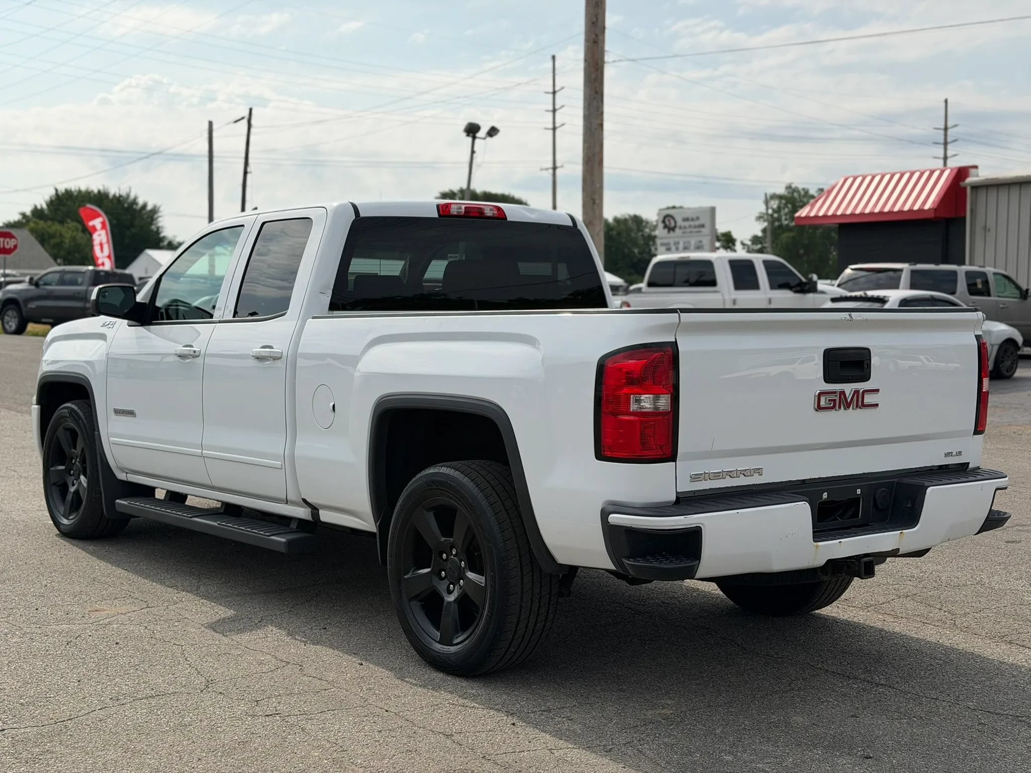 Used 2017 GMC Sierra 1500 SLE w/ Elevation Edition AWD/4WD image 7