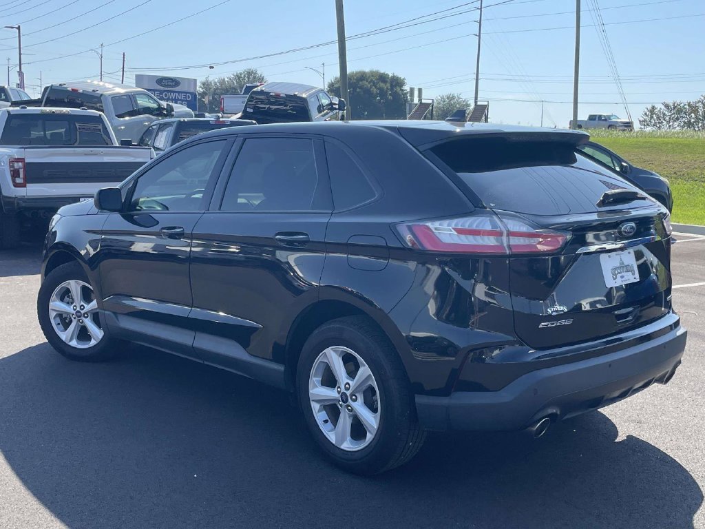 Used 2020 Ford Edge SE FWD image 5