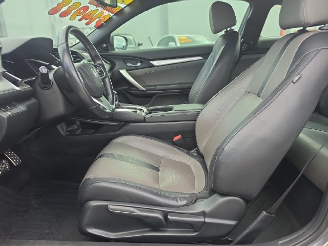 Used 2016 Honda Civic Touring image 13
