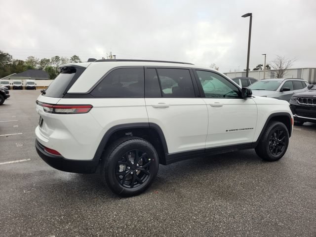 New 2026 Jeep Grand Cherokee Altitude RWD image 12