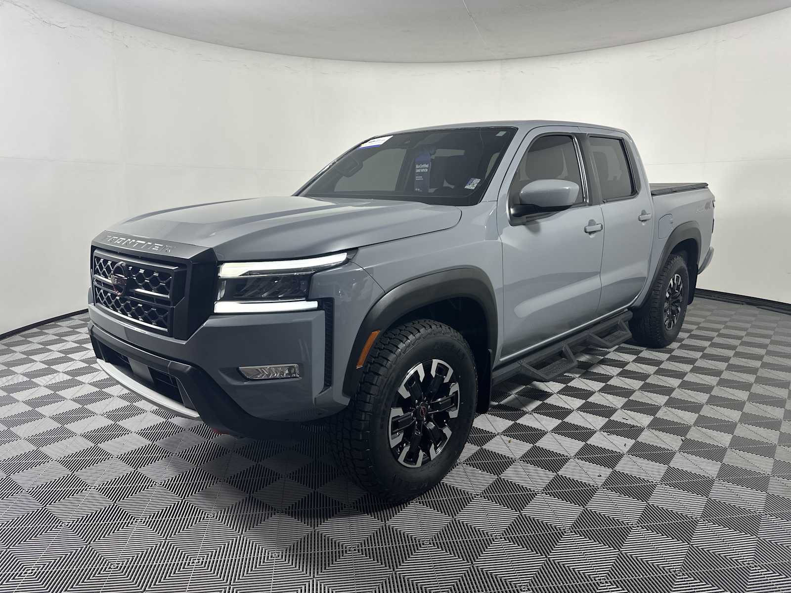 Used 2024 Nissan Frontier PRO-4X AWD/4WD image 5