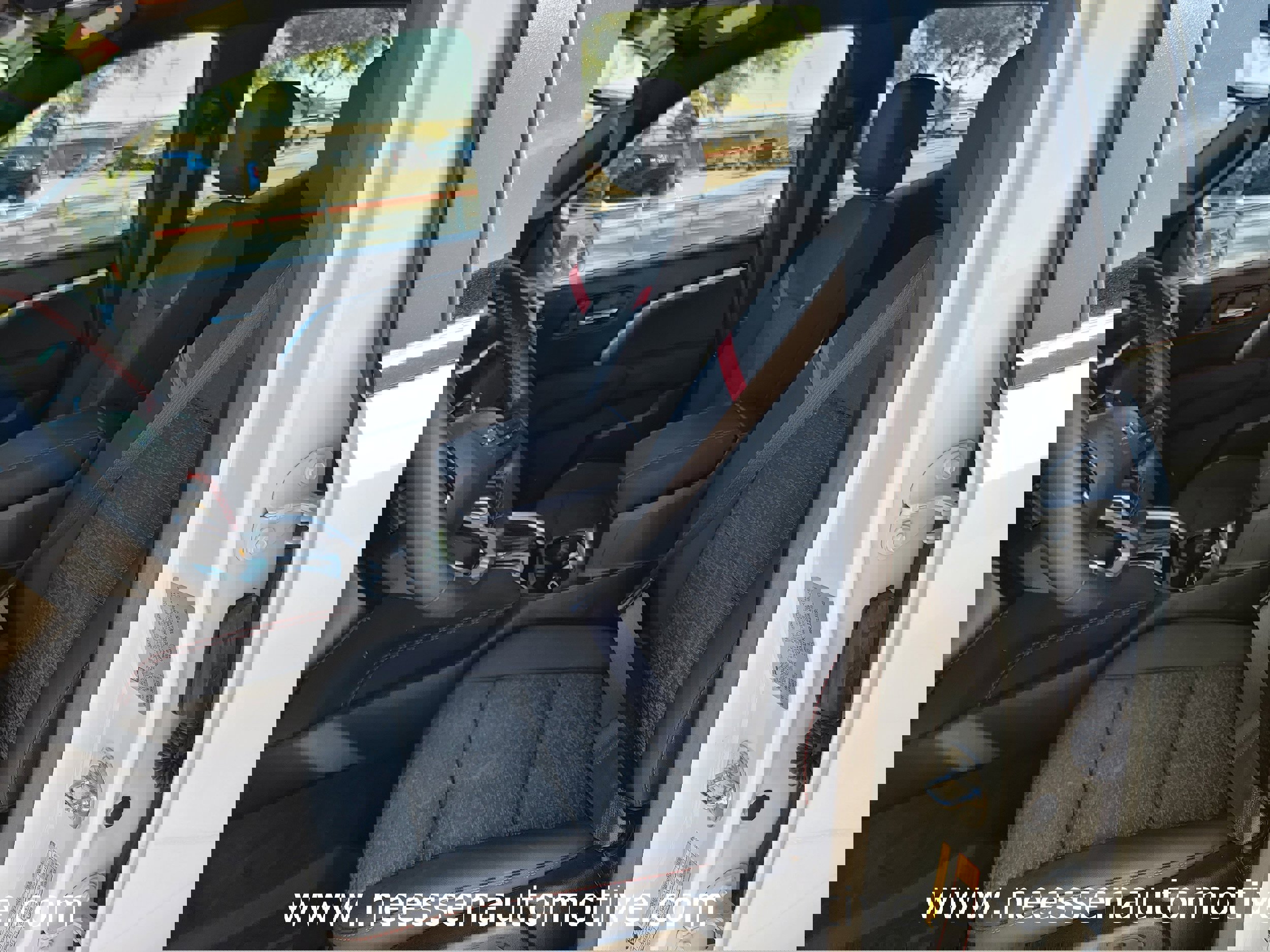 Used 2024 Chevrolet Colorado Z71 w/ Z71 Convenience Package 2 image 16