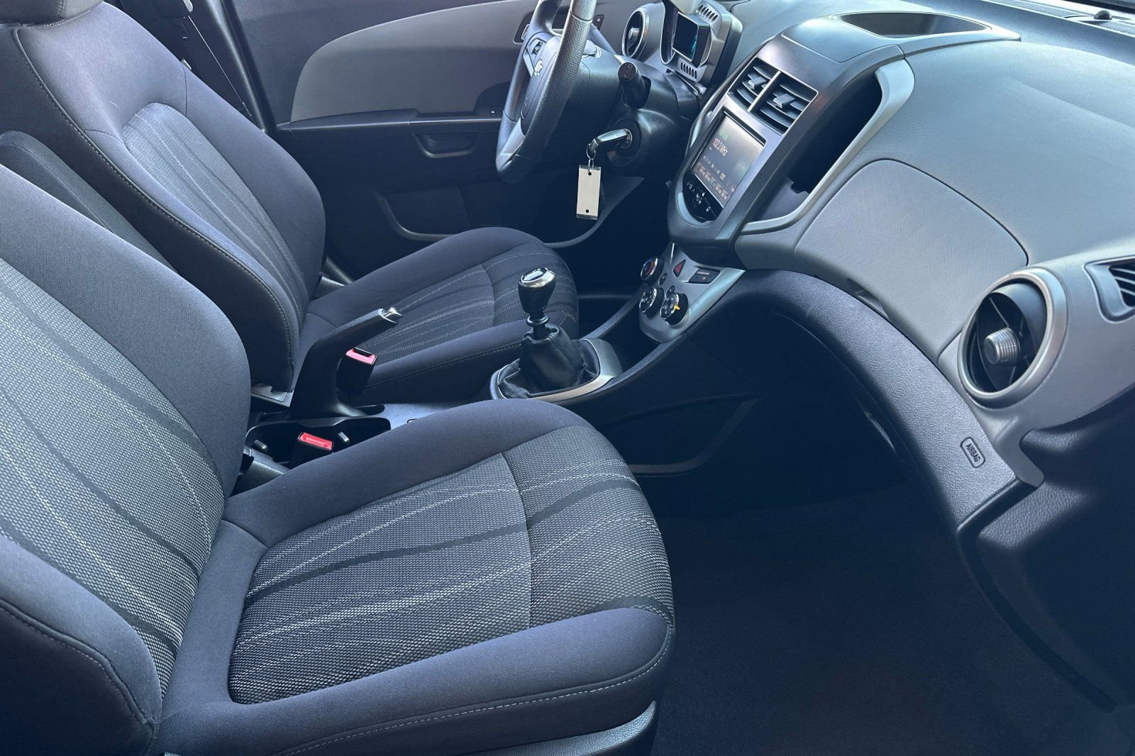 Used 2014 Chevrolet Sonic LT w/ Fun and Sun Package FWD image 15