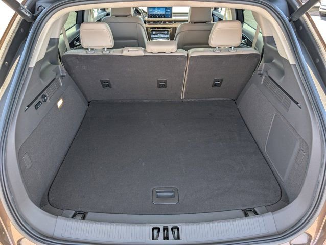 Used 2022 Lincoln Nautilus FWD w/ Premium Package image 13