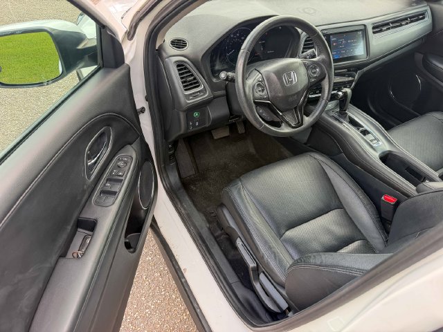 Used 2022 Honda HR-V EX-L image 8